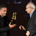 Aldo Albano Fitel premia il Maestro dArmi Emiliano Novelli ritira Samuele Brancato