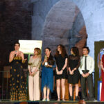 silvia cifani e gli studenti del cine tv orssellini premiano giovanna rei premio giovani miglior attrice