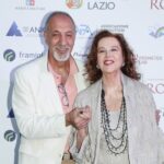 1. ENZO DE CAMILLIS e STEFANIA SANDRELLI 31